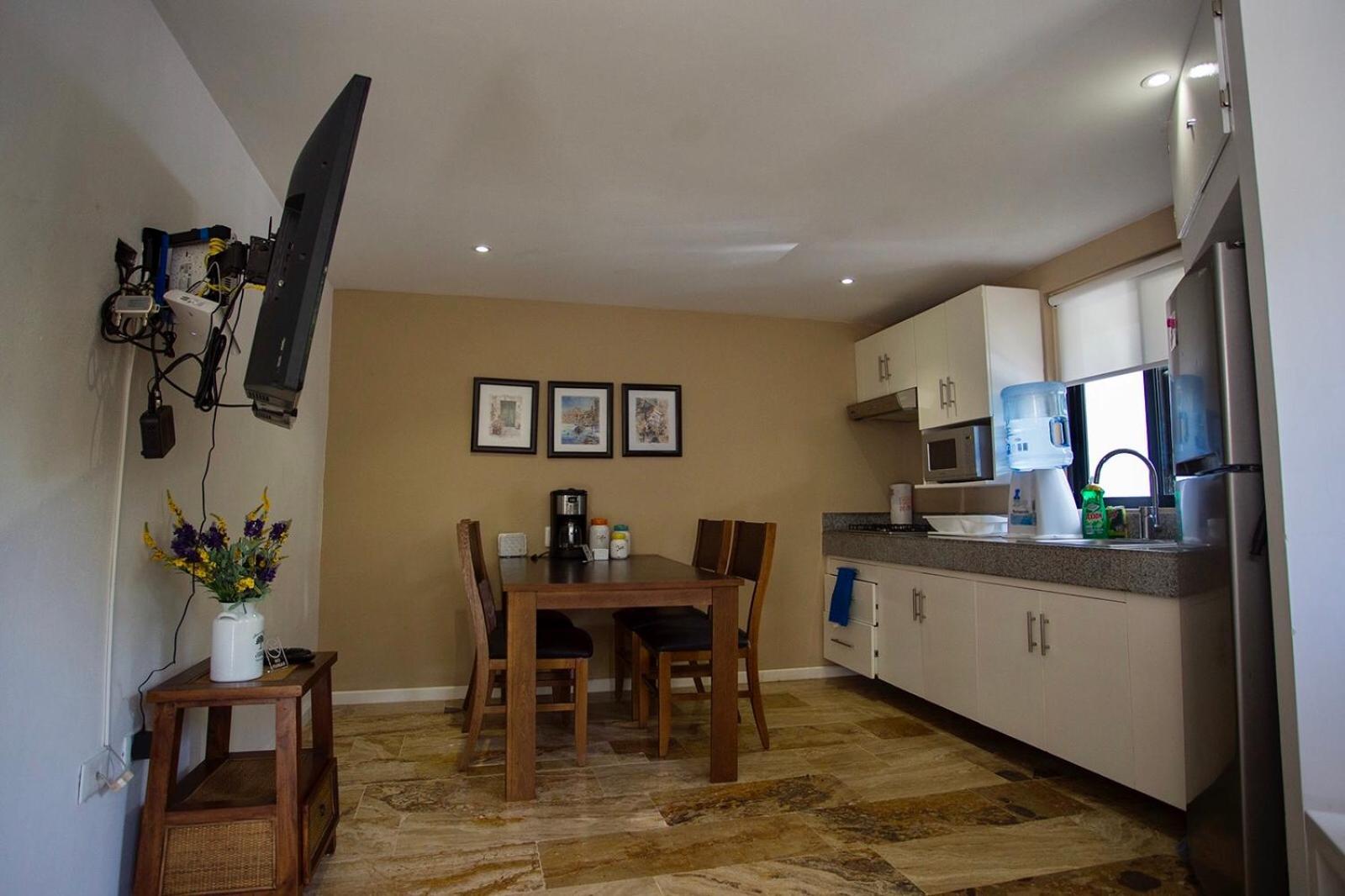 Apartment Loft With Pool - A Few Steps From The Beach! *