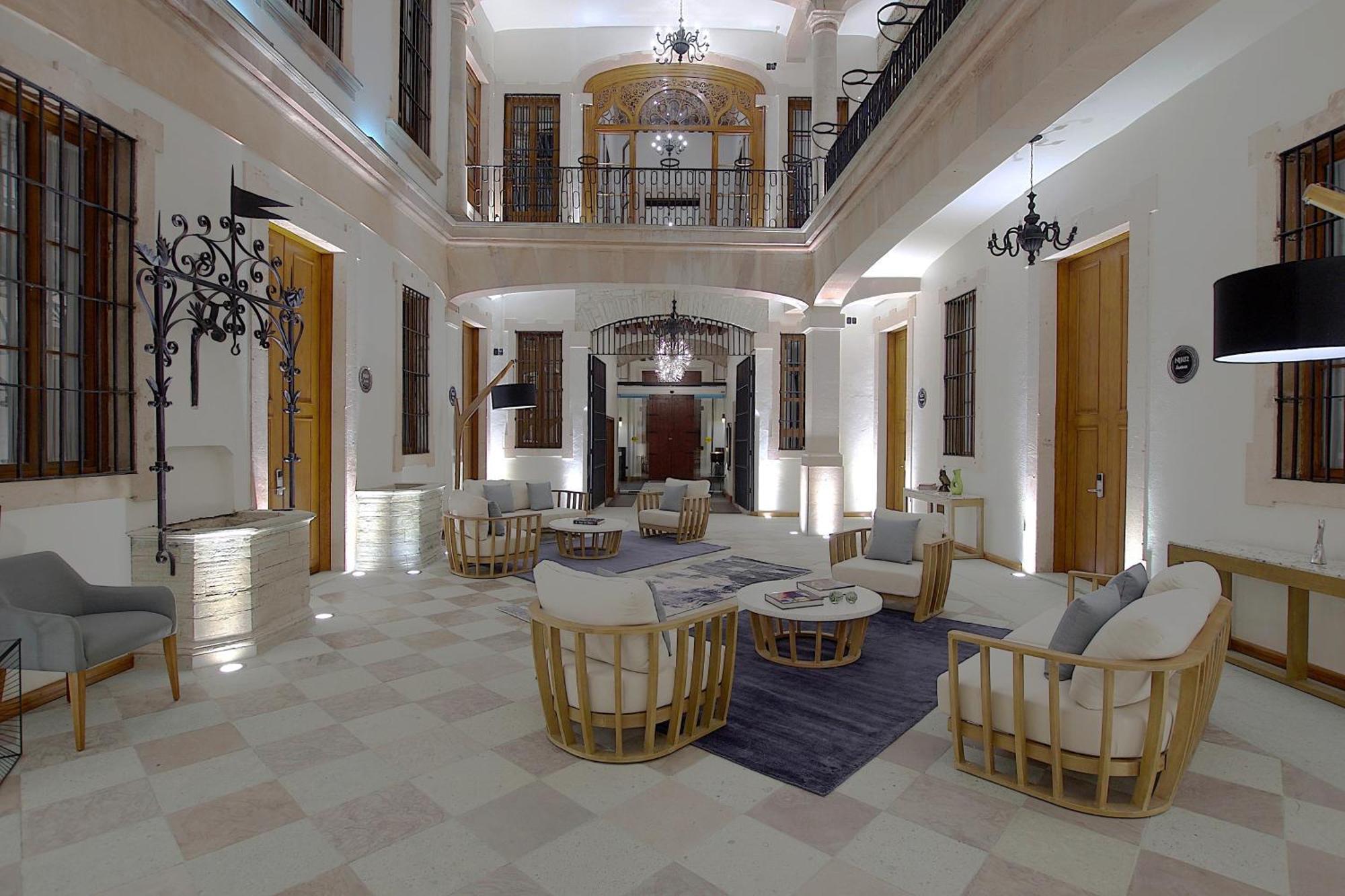 Nueve 25 Boutique Hotel