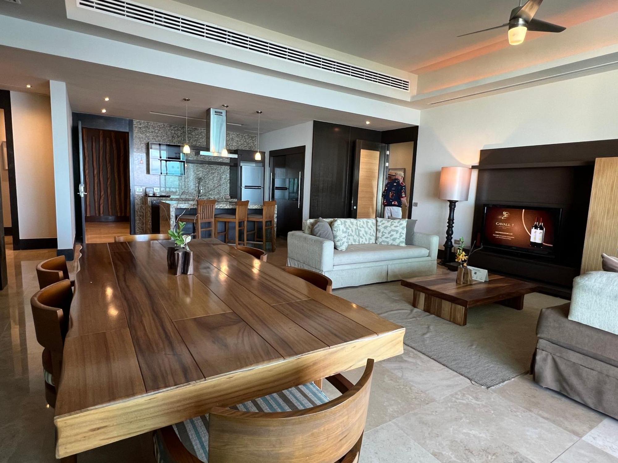 Beautiful 2 Bedroom *