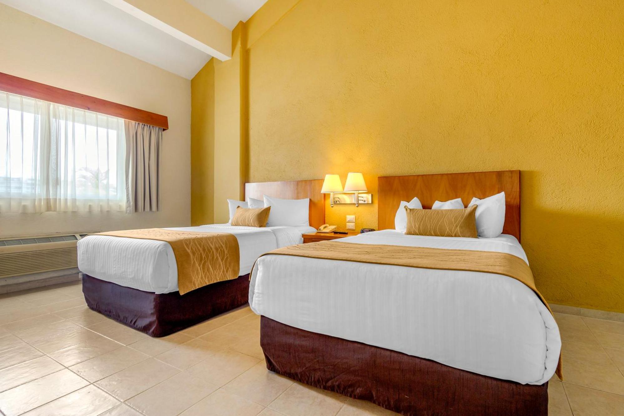 Inn Comfort Golfside & Marina Puerto Vallarta