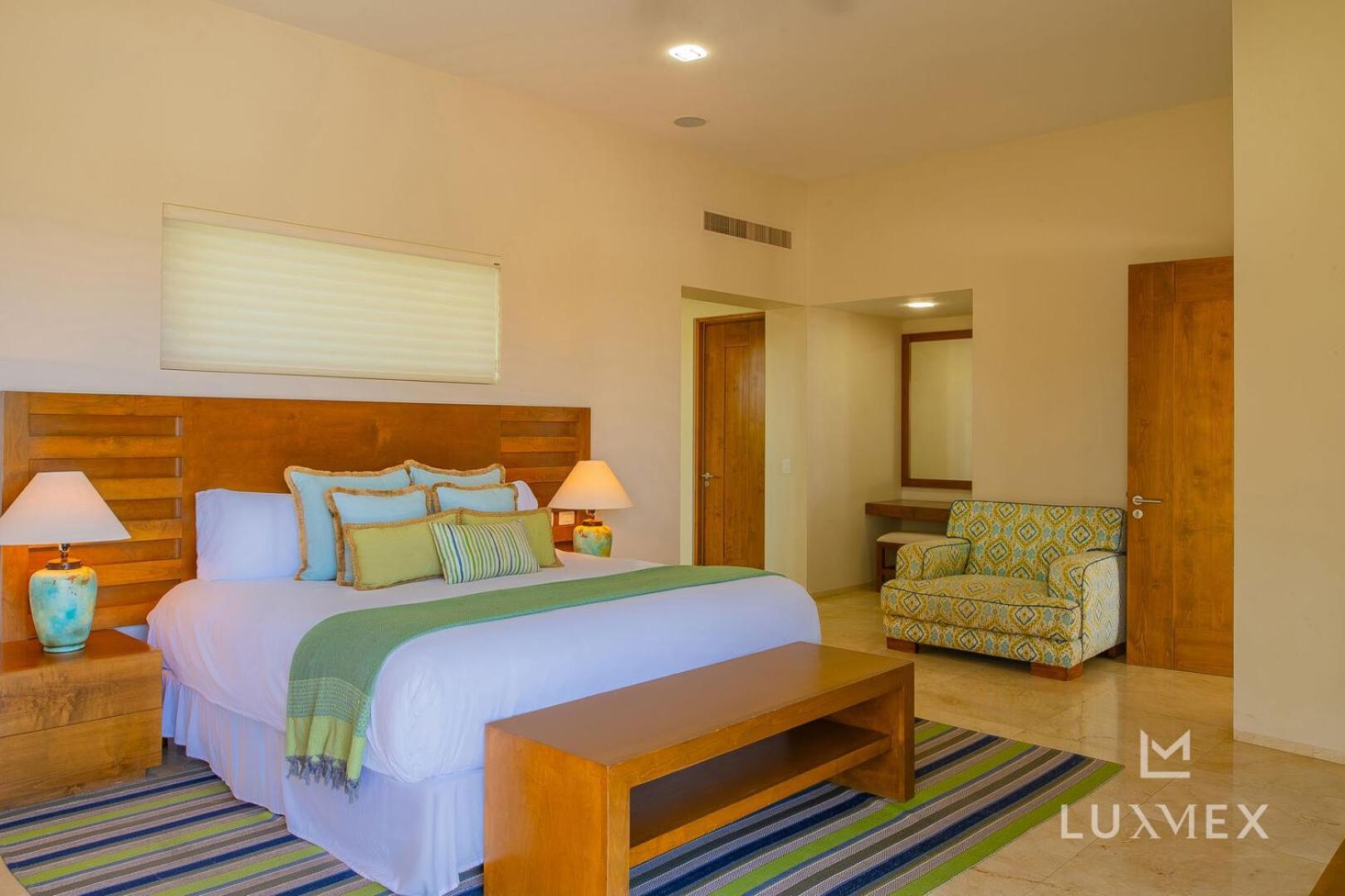 Spacious 5 Bd Fully Staffed W Chauffeur In Puerto Cabos! Villa San Jose del Cabo