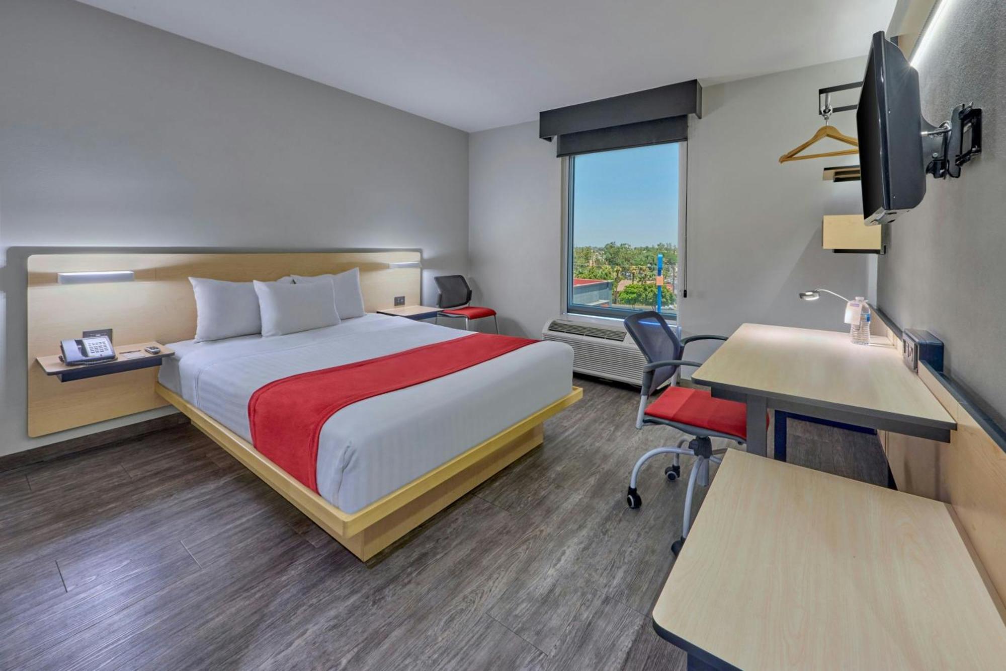 Hotel Express By Marriott Mexicali