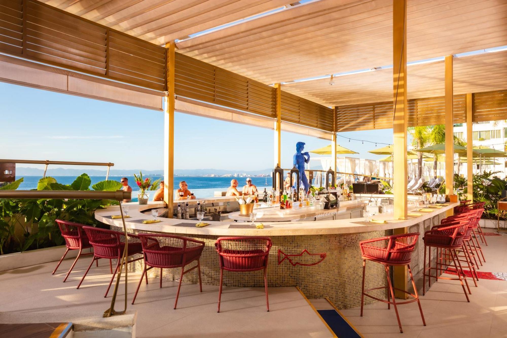 Almar Luxury Lgbt Front Experience (adults Only)