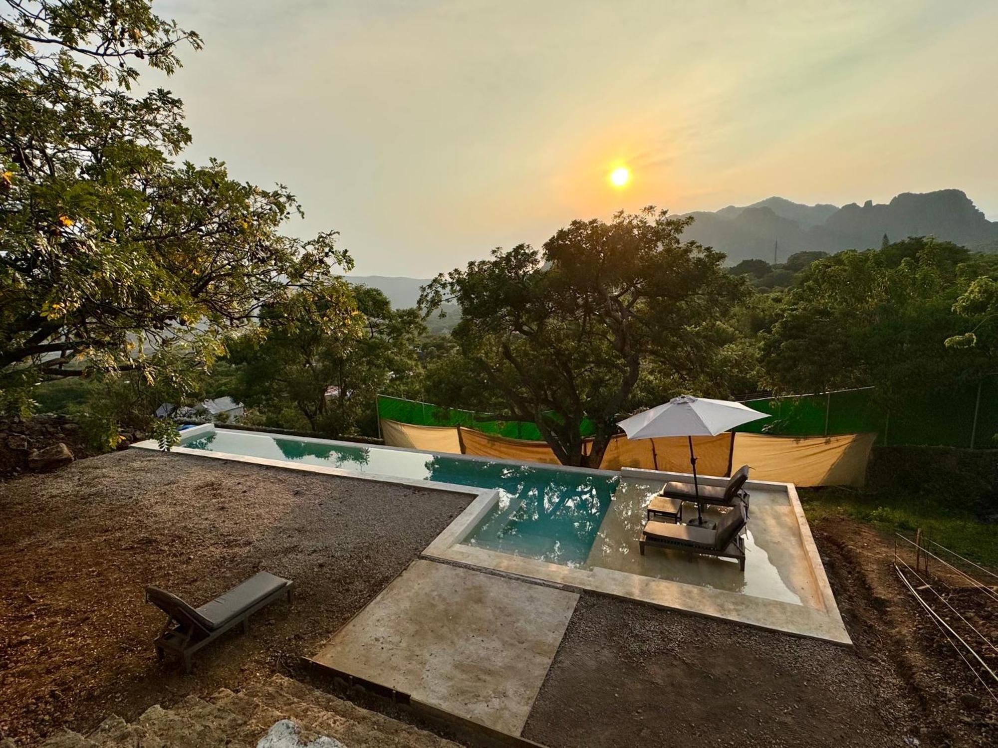 Amara Lodge *