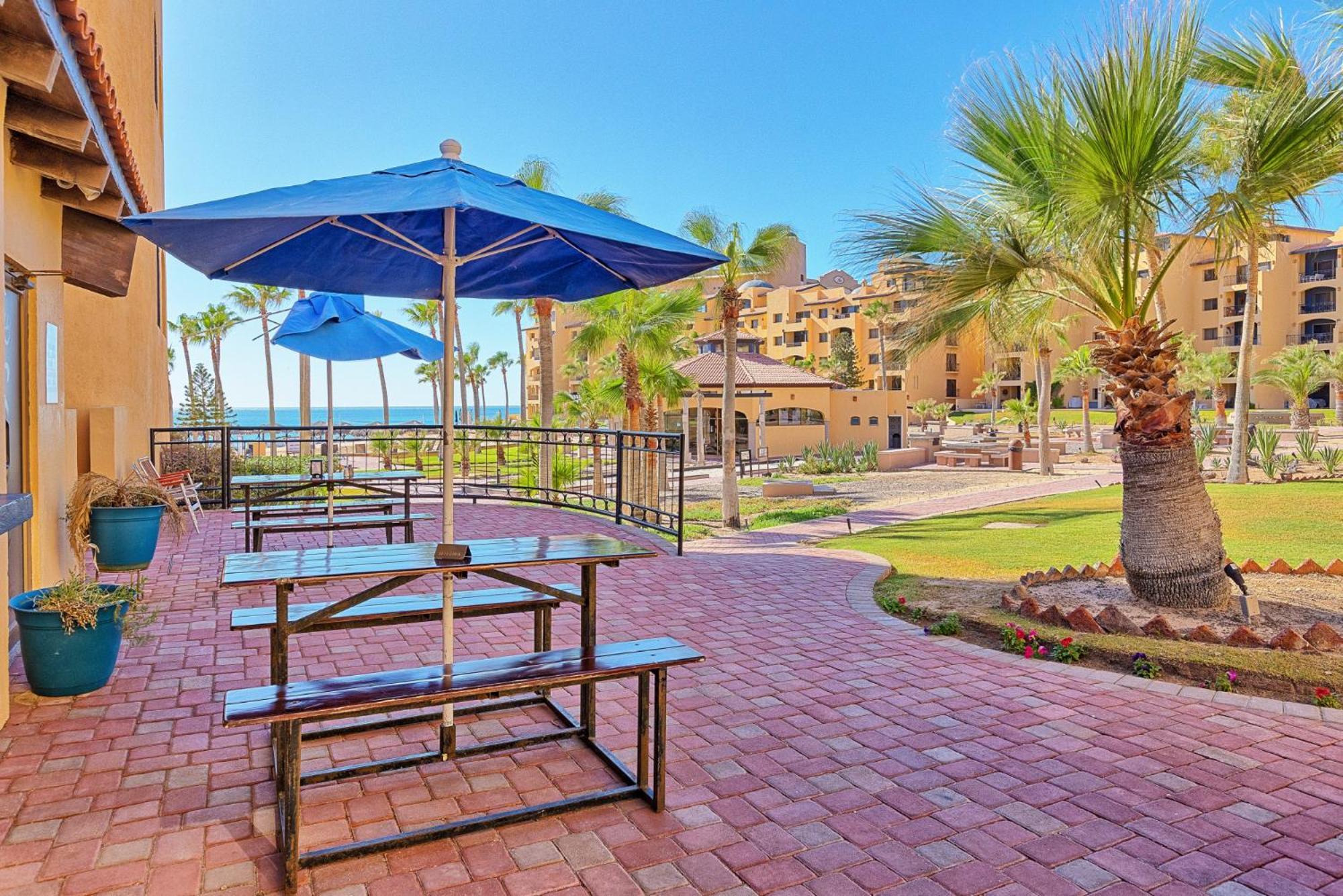 Right On The Beach! Ground Floor Princesa E104 * Puerto Penasco