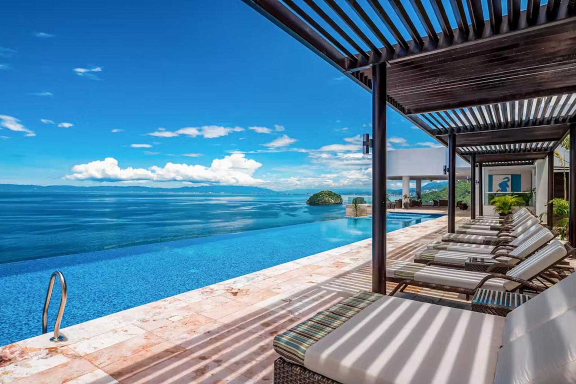 Blue Horizon 302 Apartment *