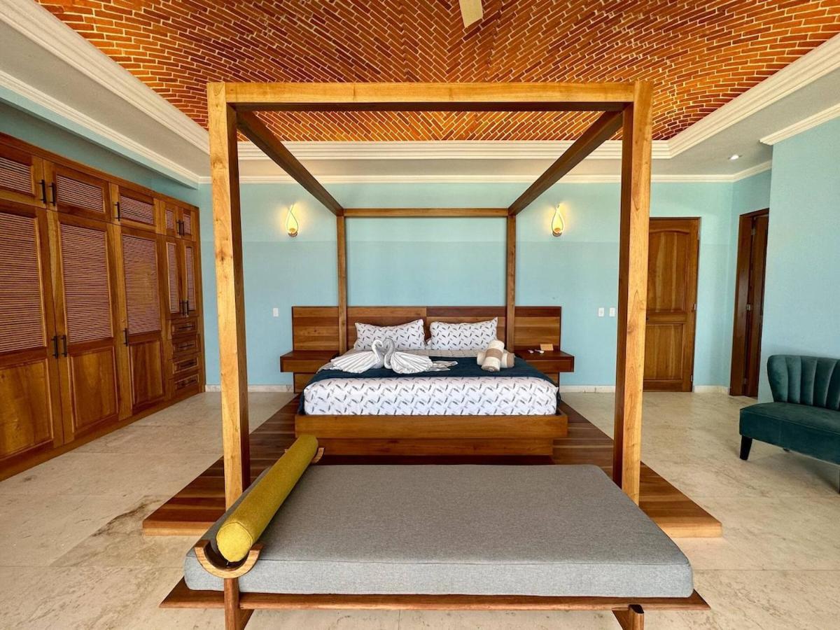 Villa Hacienda Tankah Stunning Private With 7 Bedrooms 8 Beds Pool And Personal Cook Luxury Exclusivity And Comfort For Groups And Families Of Up To 14 Guests In A Paradise By The Sea *