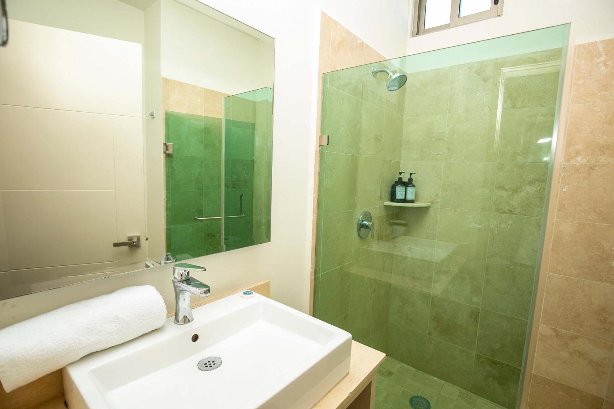 Elegant At Playa Brujas With Ocean View Apartment