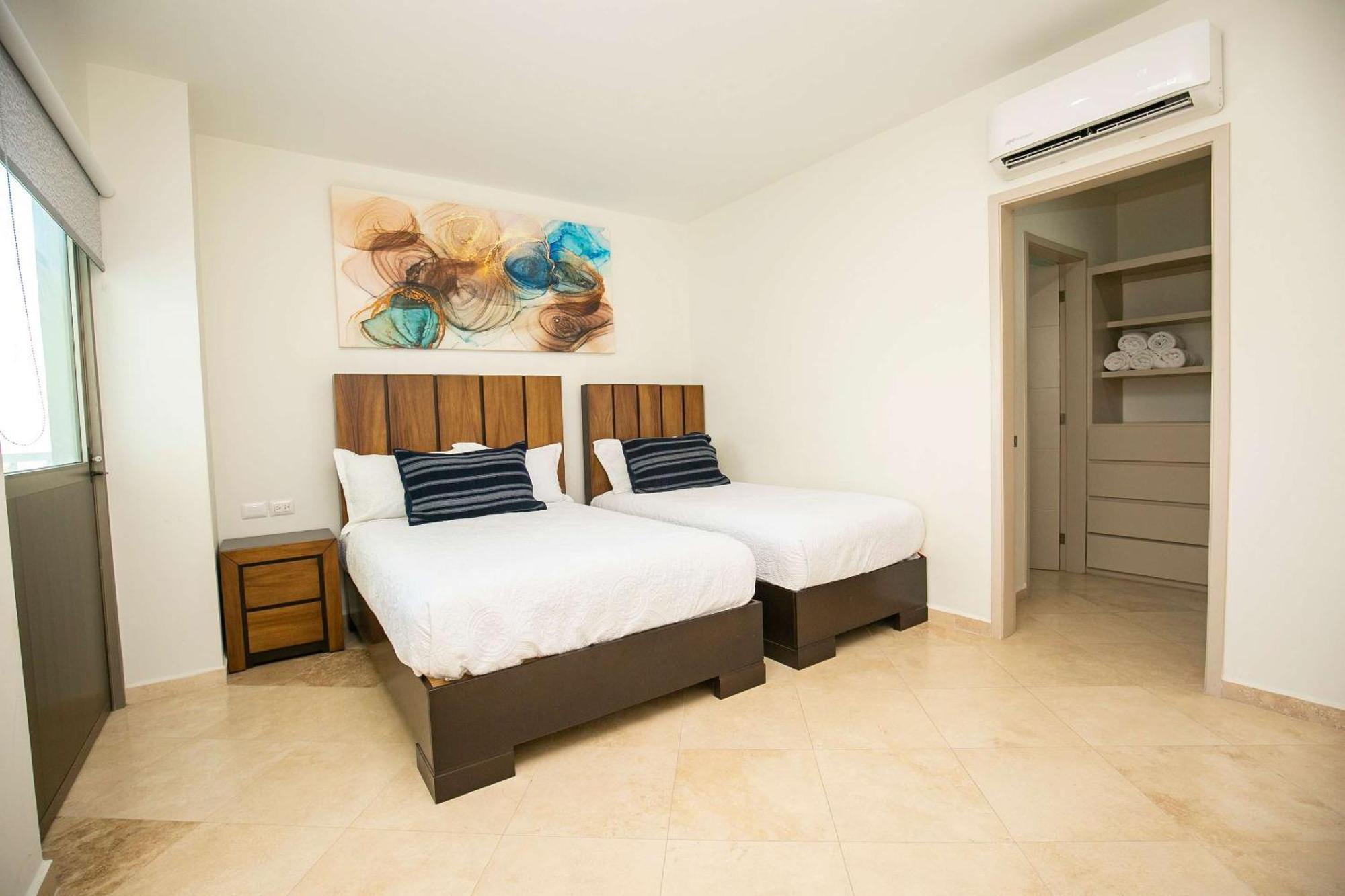 Elegant At Playa Brujas With Ocean View Apartment *