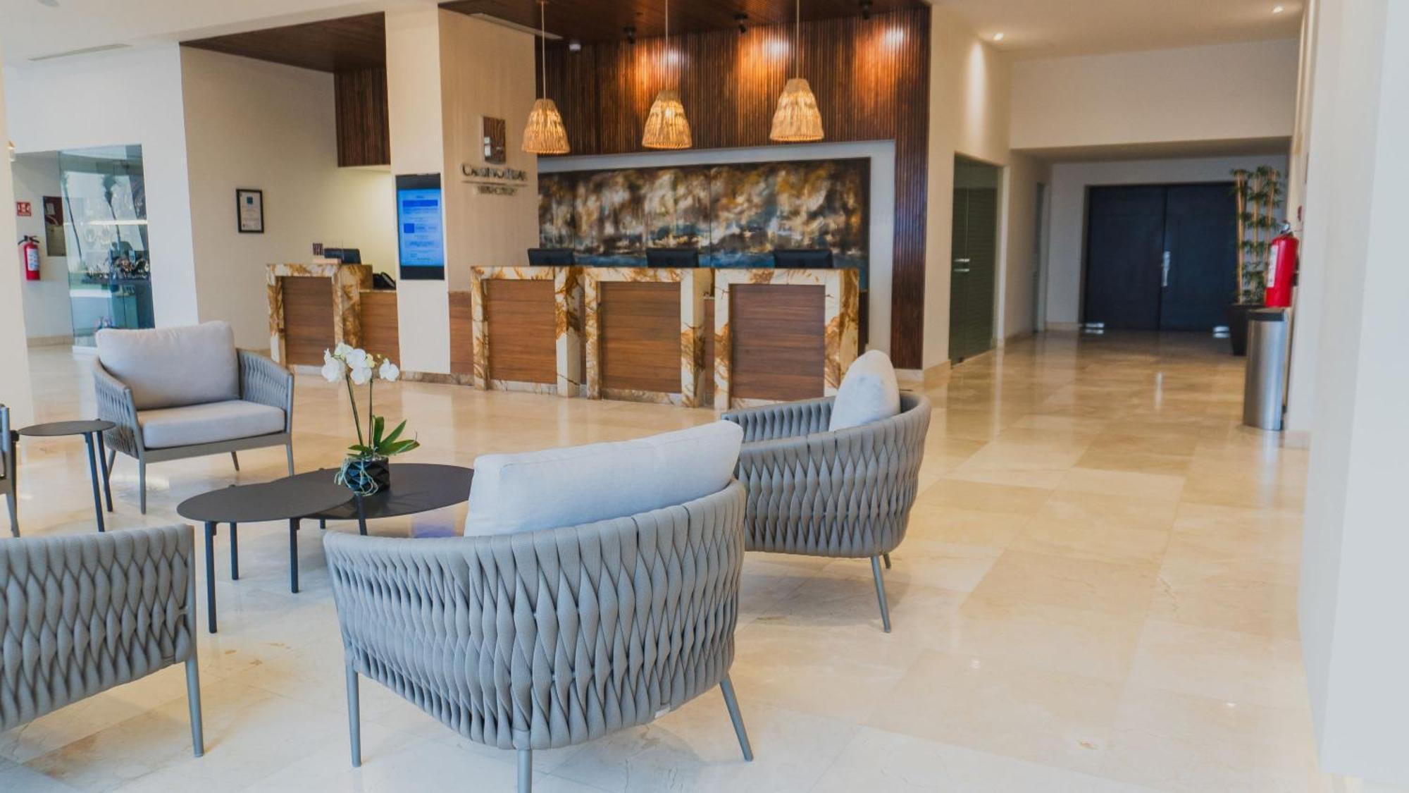 Camino Real Hotel
