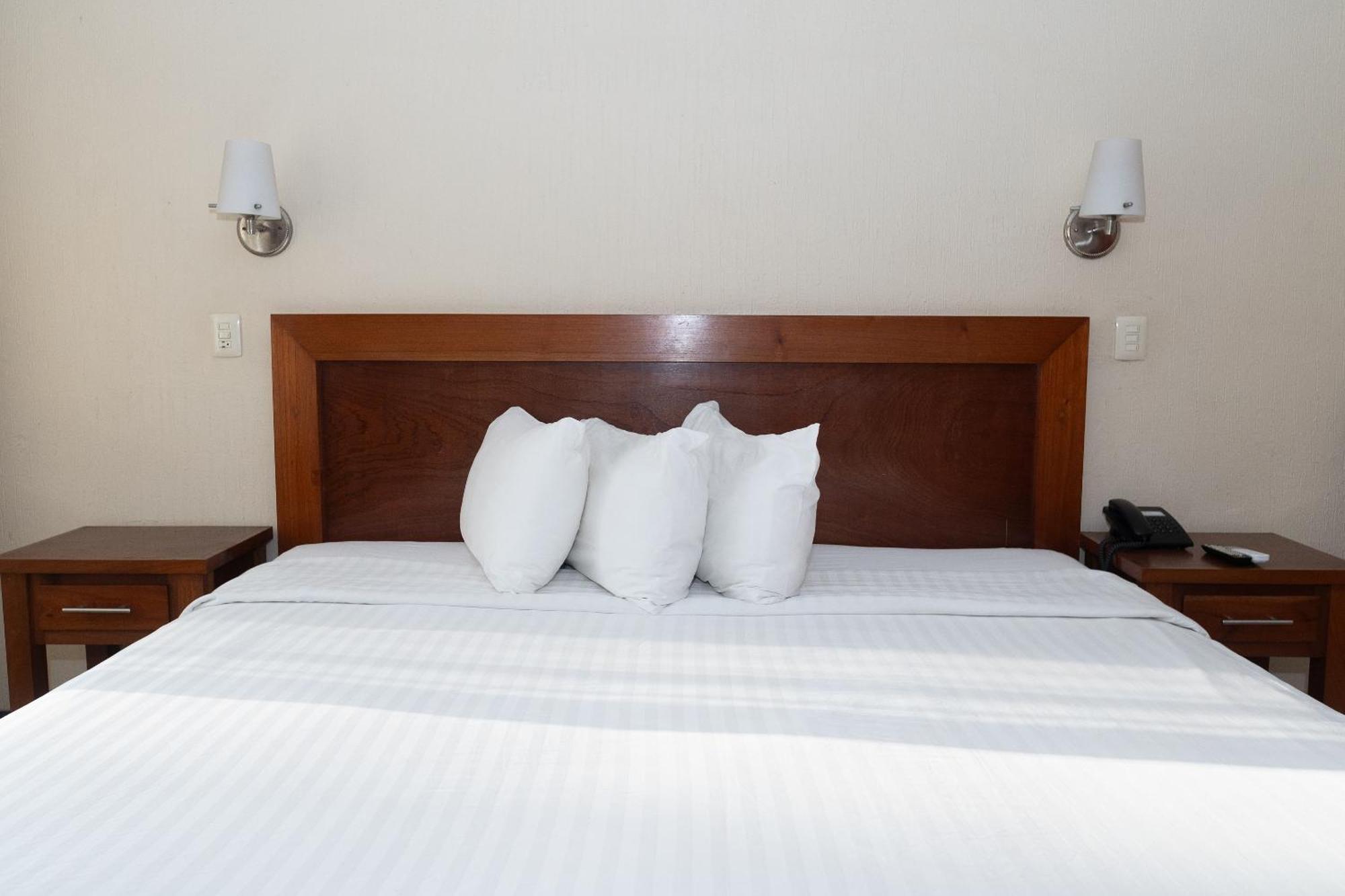 San Antonio Hotel 4*