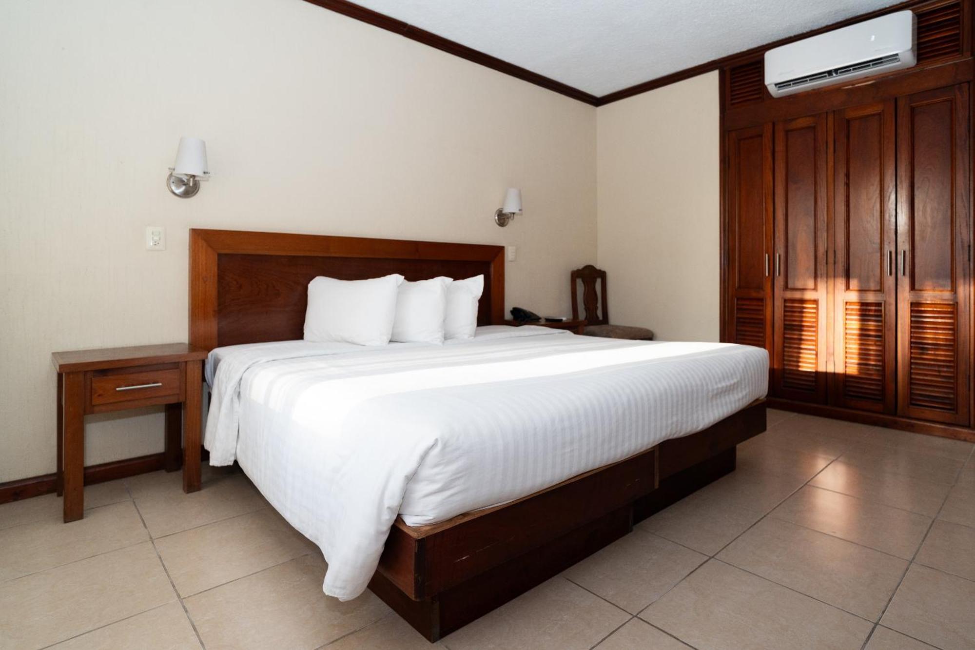 Hotel San Antonio 4*