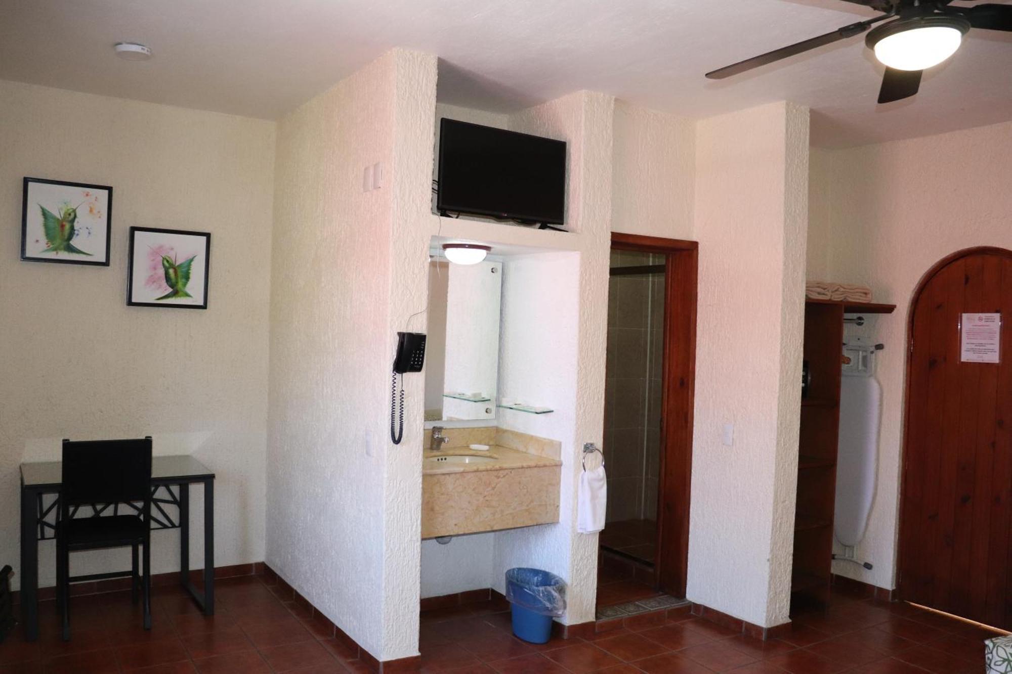 Hotel Casa De Palomas 3*