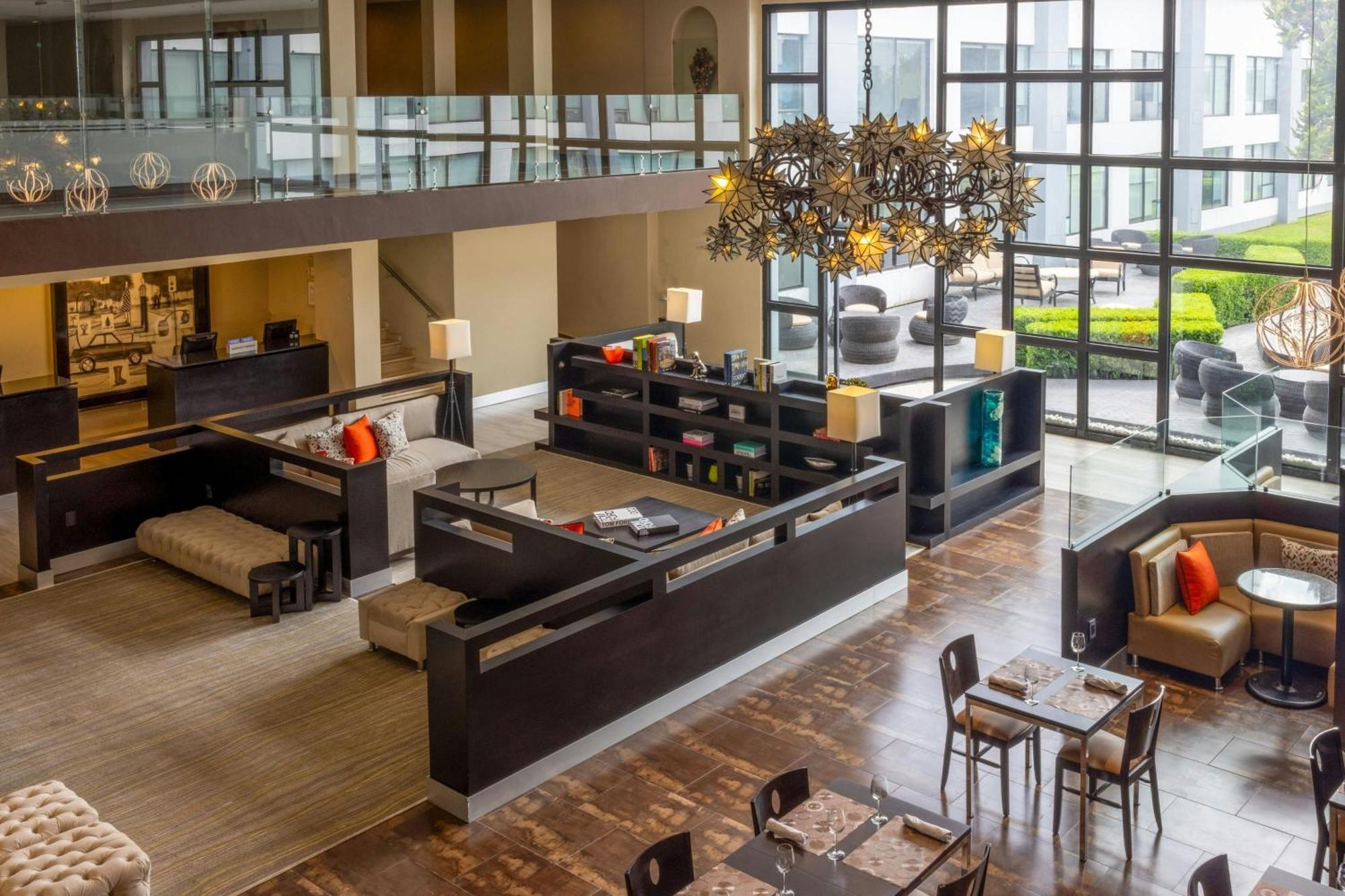 Courtyard Airport 4* Toluca