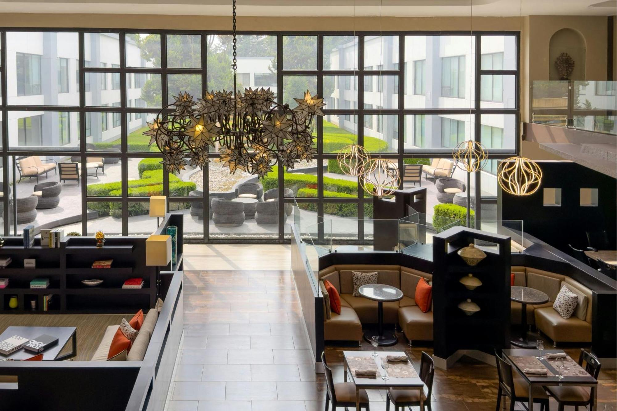 Courtyard Airport 4* Toluca
