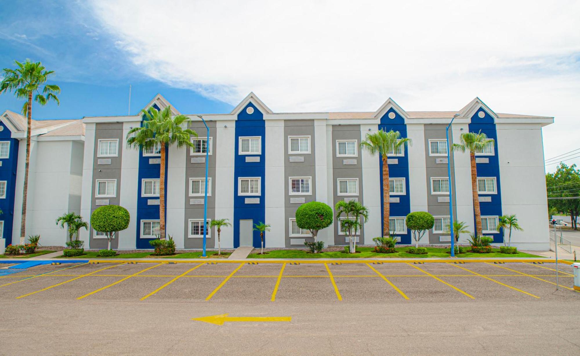 Microtel & By Wyndham 3*