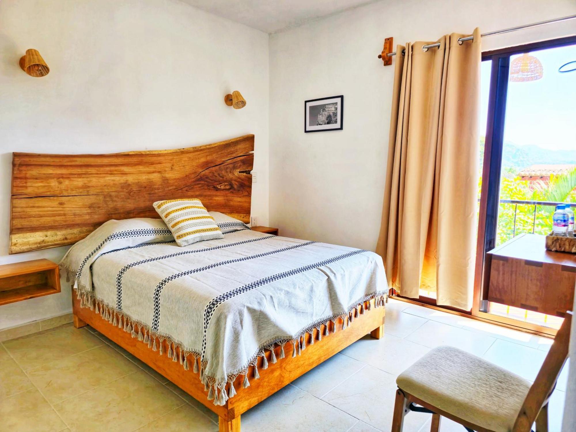 Casa Flores Inn