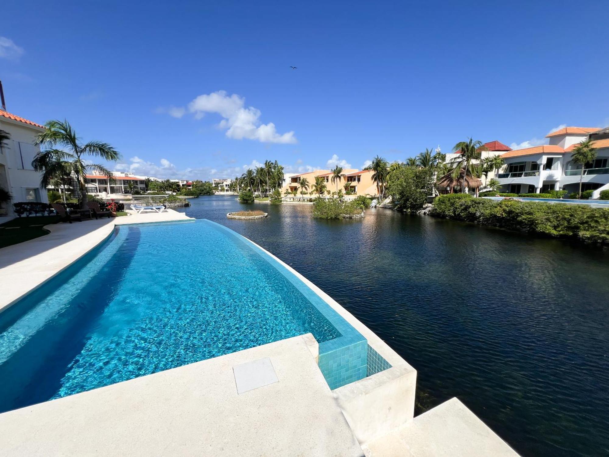 Exclusive, Lagoon Front, 2 Min Beach, Groundfloor, Grill & Paddelboard Apartment Puerto Aventuras