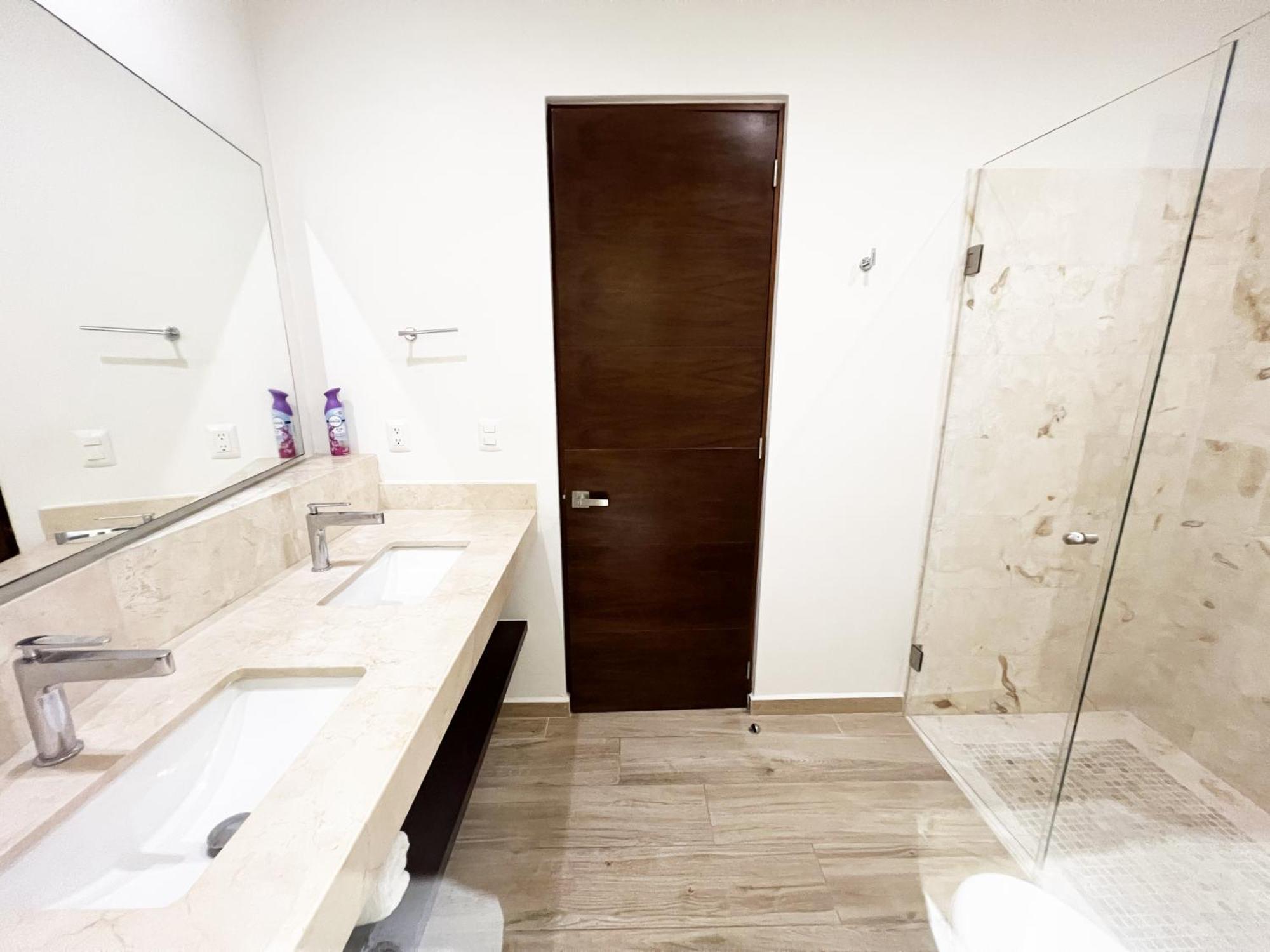 Exclusive, Lagoon Front, 2 Min Beach, Groundfloor, Grill & Paddelboard
