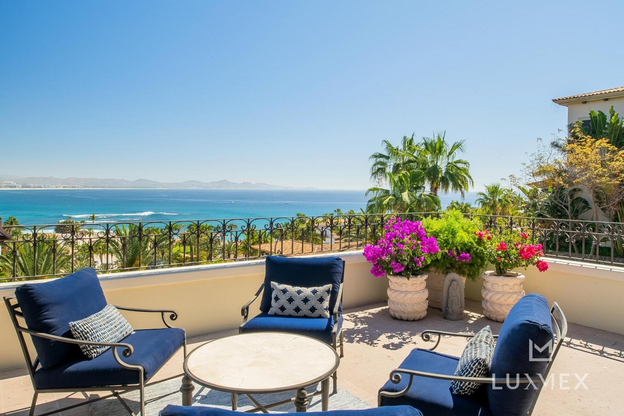 Villa Two Neighboring Fully Staffed In Del Mar, Swimmable Beach! *