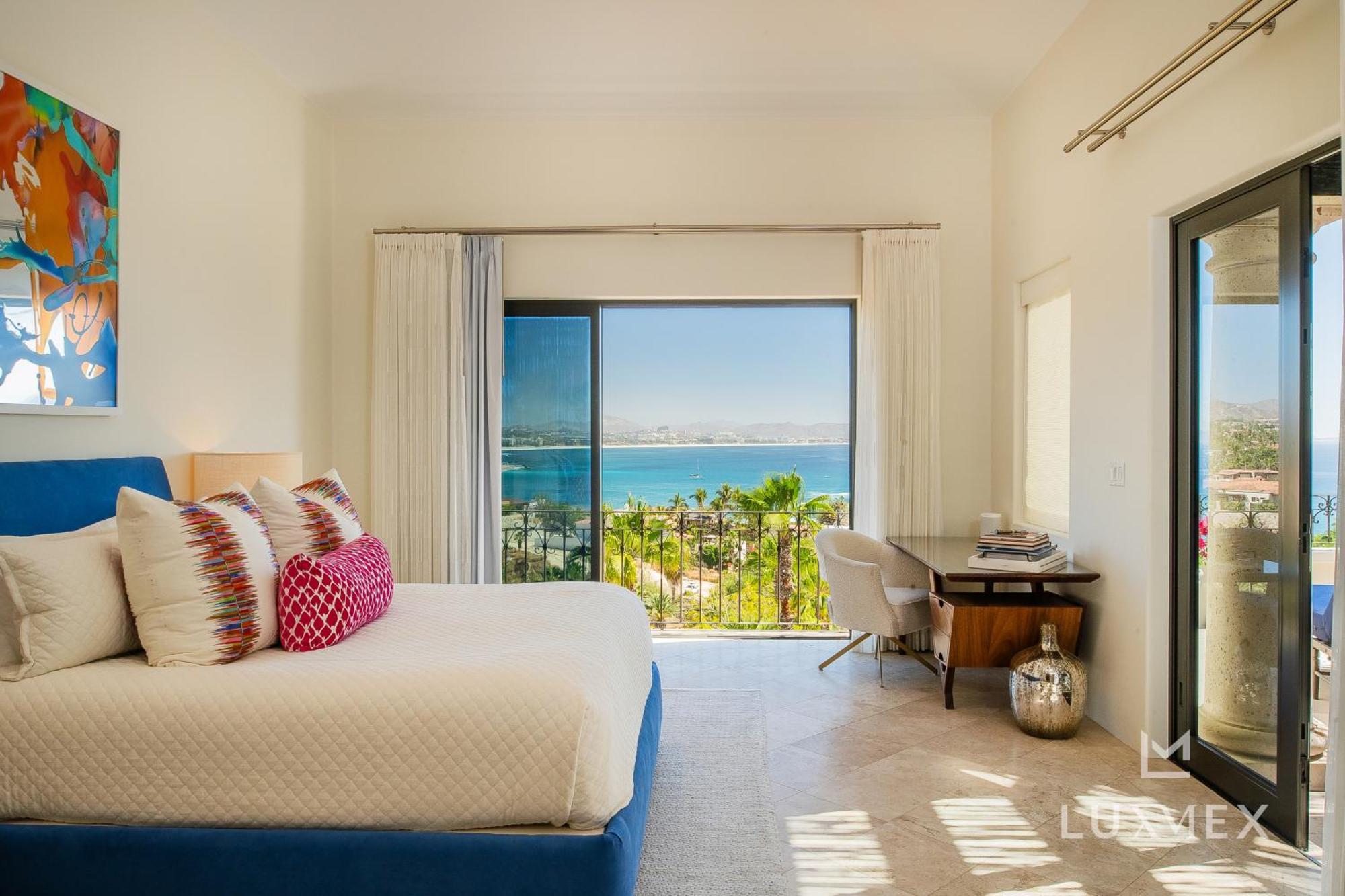 Villa Two Neighboring Fully Staffed In Del Mar, Swimmable Beach! *
