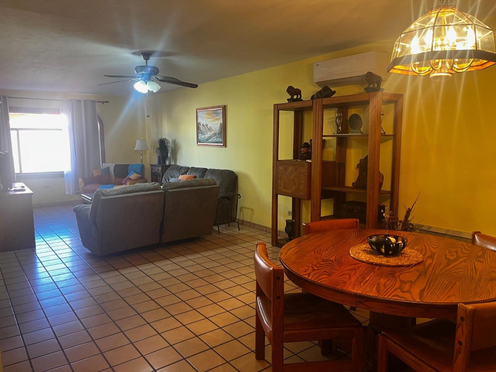 Casa De Al Lado - 2 Bedroom House W/ Bonus Bunkhouse! *