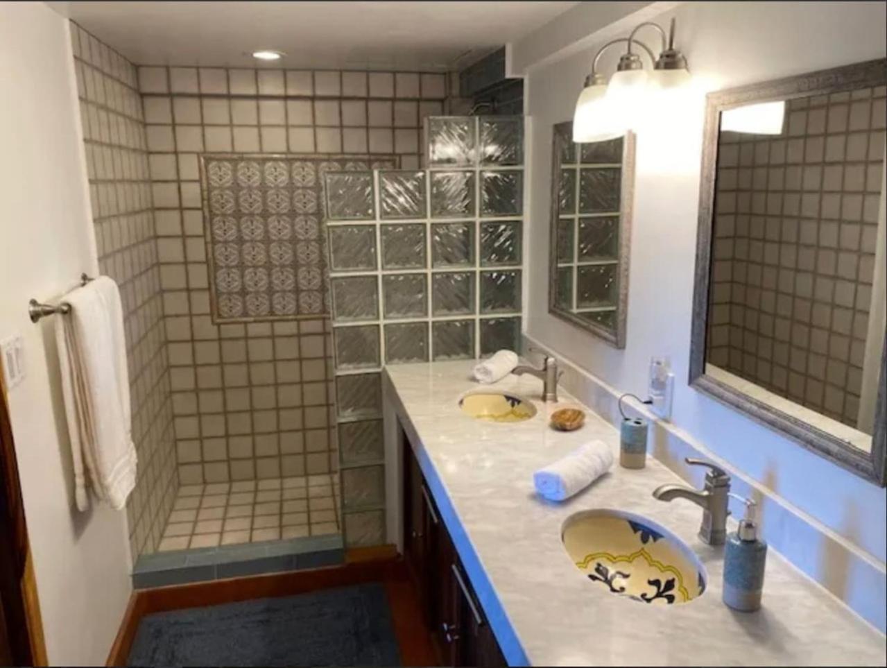 2 Min Walk To Medano Beach-marina Huge Pool Cozy Holiday home Cabo San Lucas