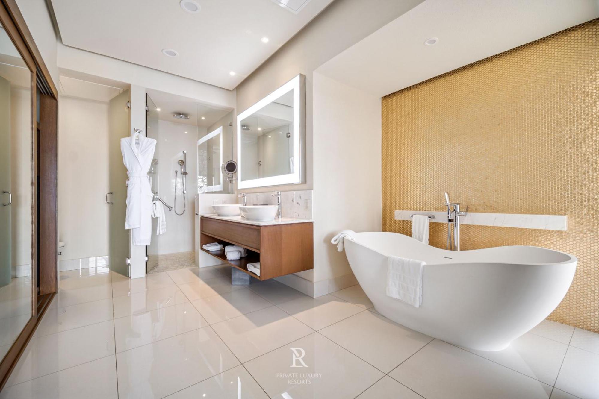 Two Bedroom Ocean-front - La Valencia Resort Cabo San Lucas