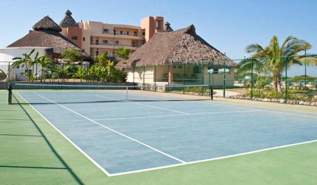 Casa Amigos , Entire 3 Bedroom Ground Floor At Playa Grande