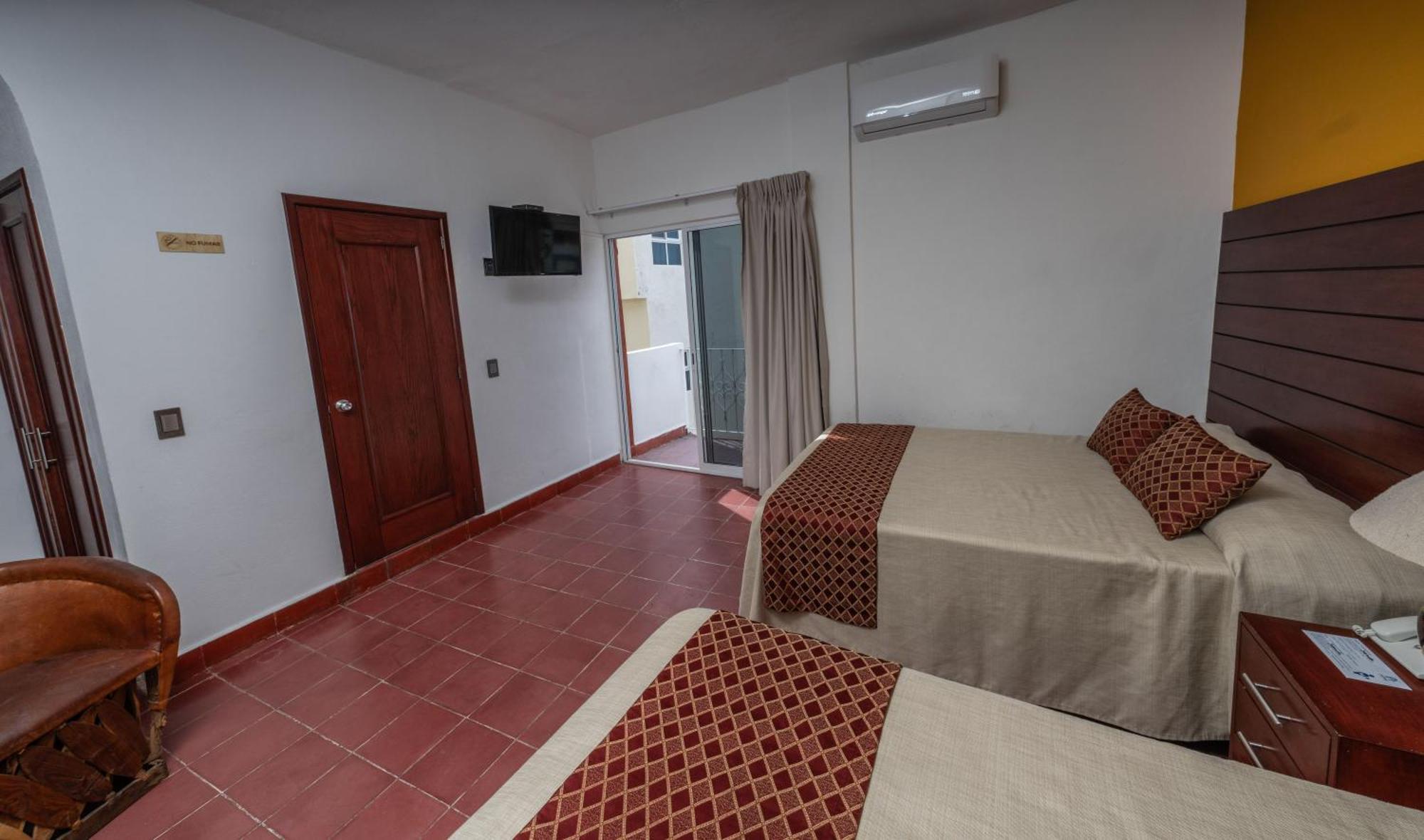 Hotel Encino Malecon Centro