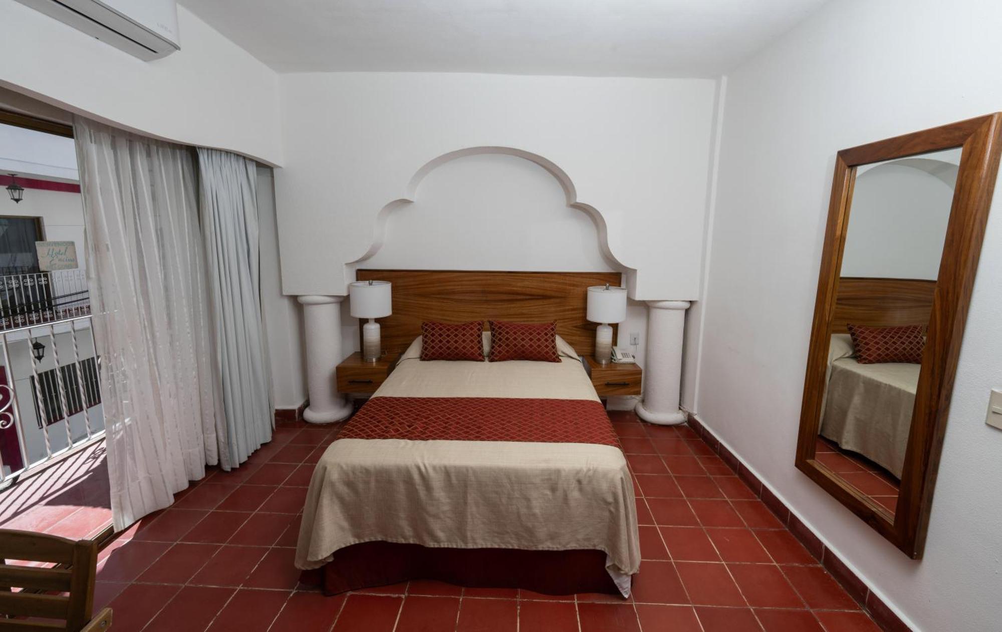 Encino Malecon Centro Hotel 3*