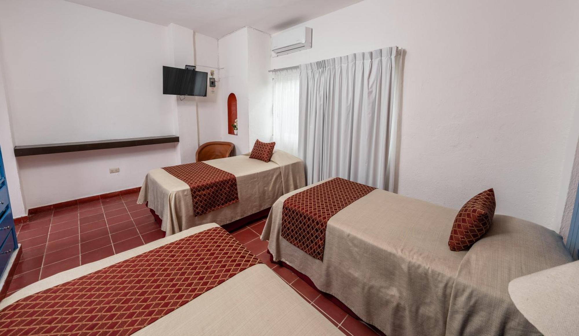 Hotel Encino Malecon Centro