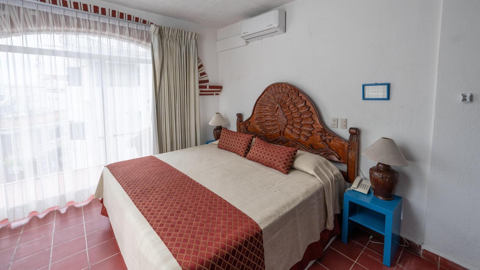 Hotel Encino Malecon Centro 3*