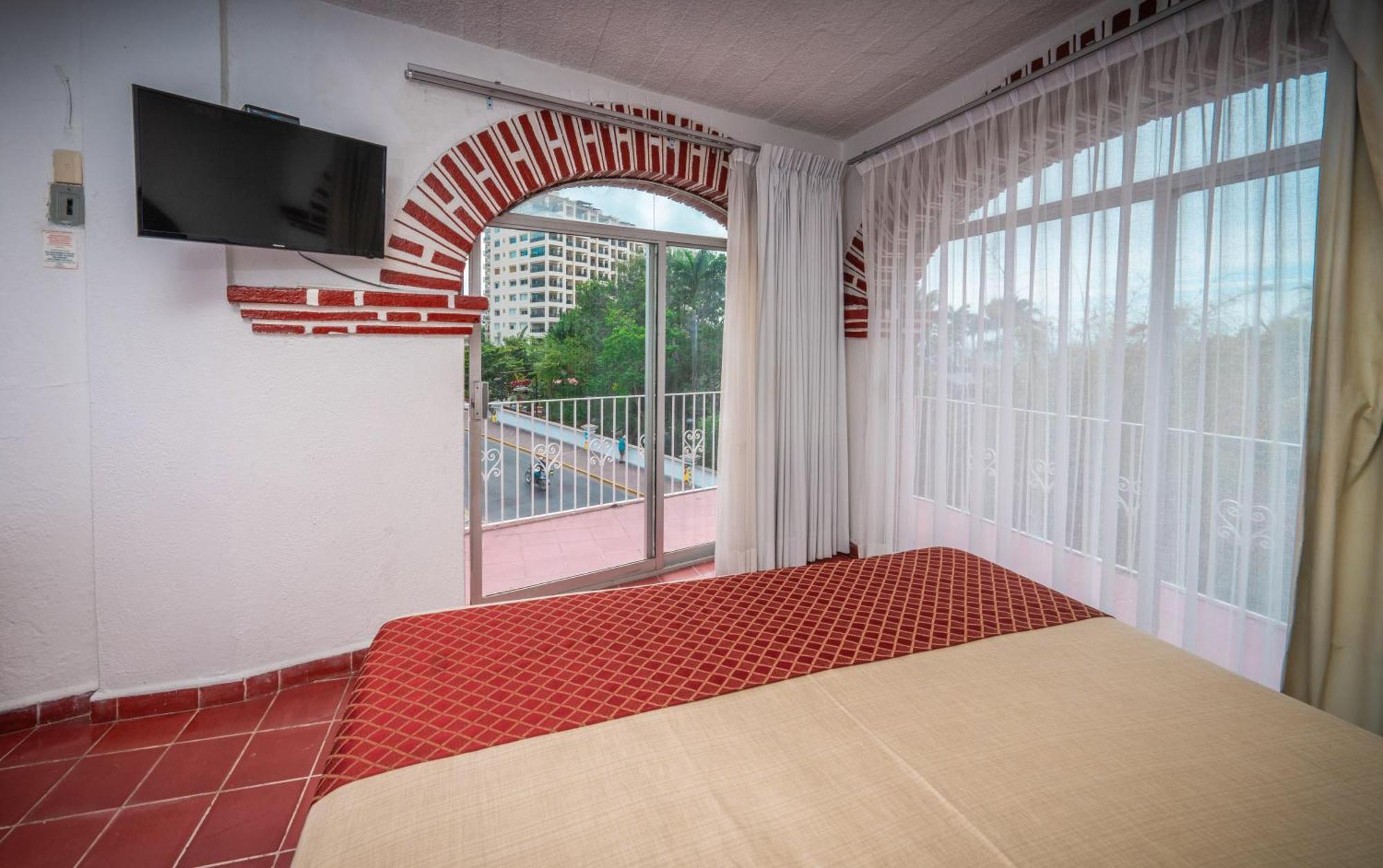 Hotel Encino Malecon Centro
