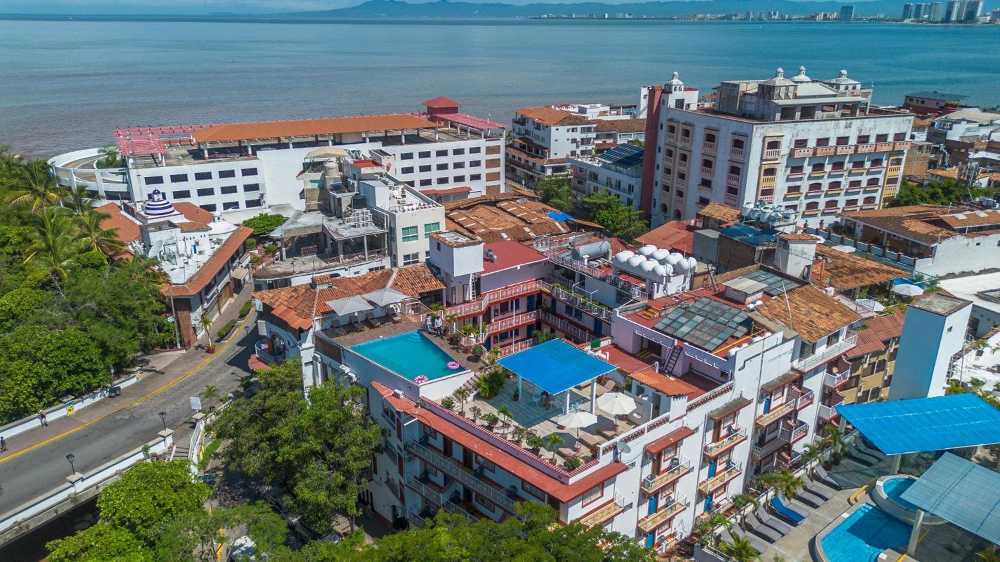 Hotel Encino Malecon Centro 3*