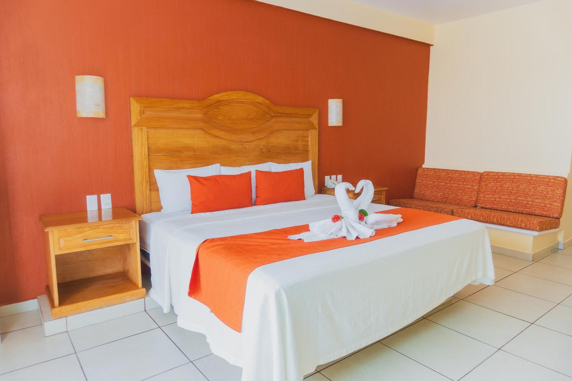 Casa Danna Huatulco Hotel