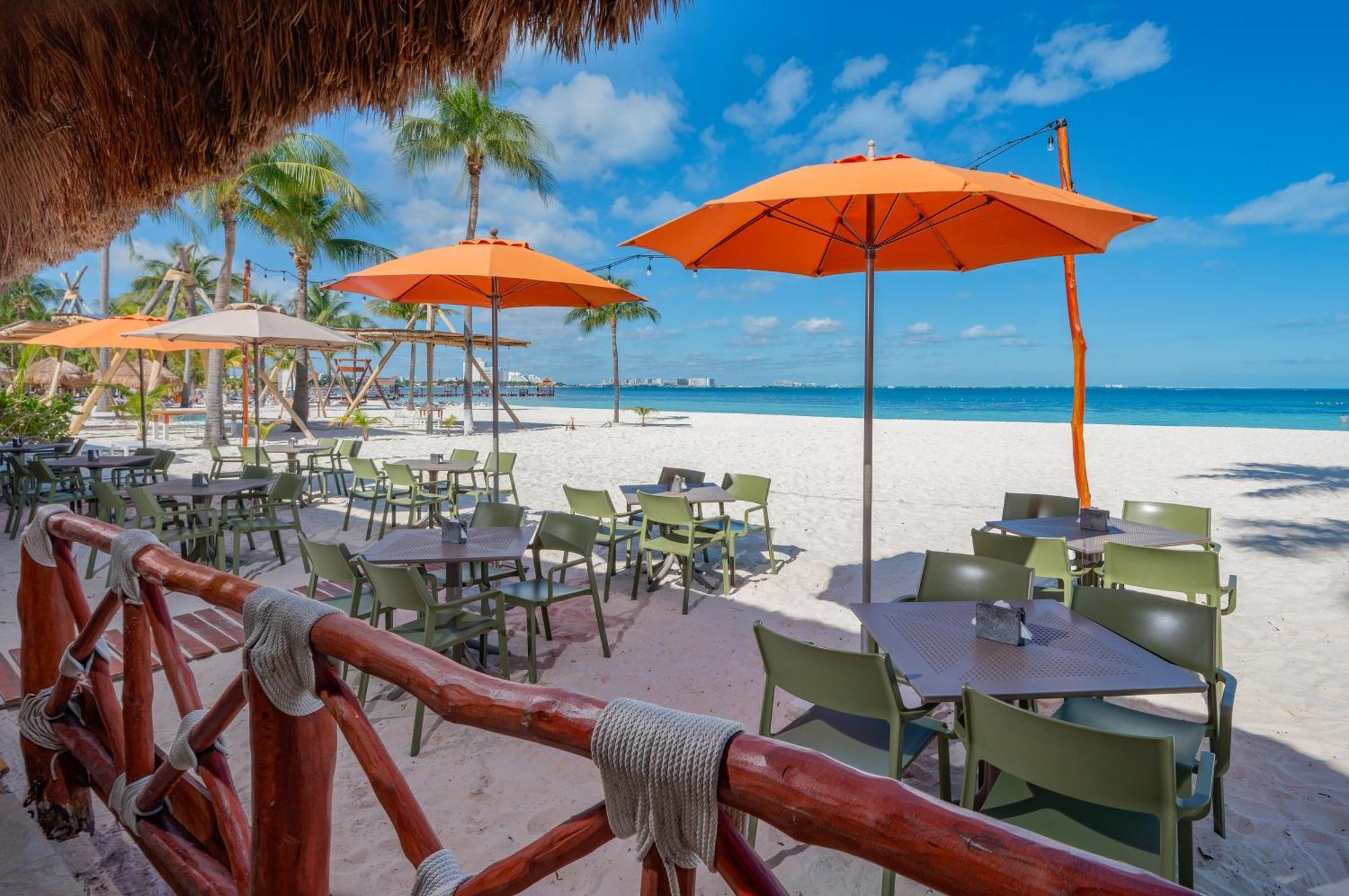 Beachscape Kin Ha & 4* Cancun