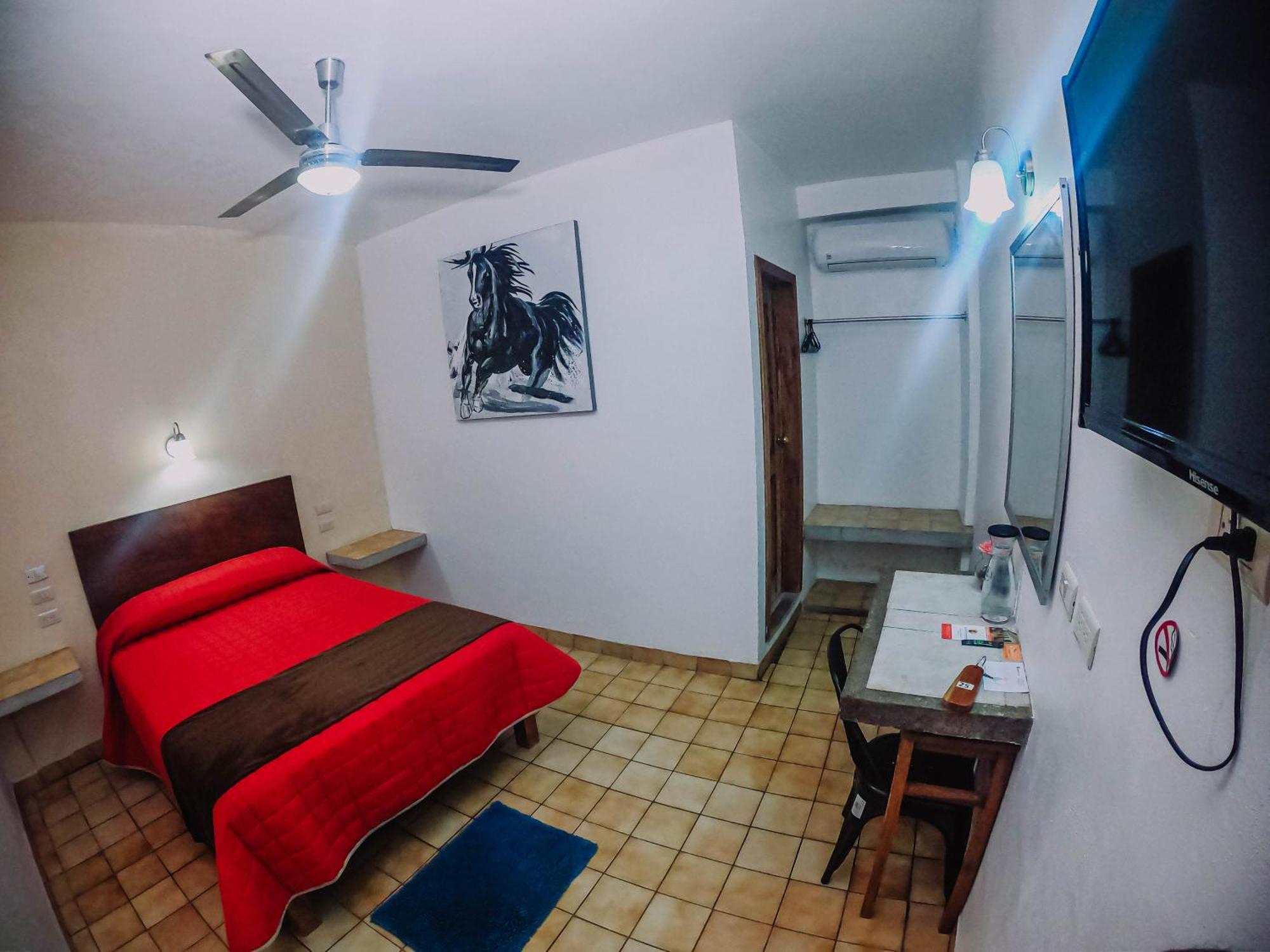Cervantino Hotel 2*