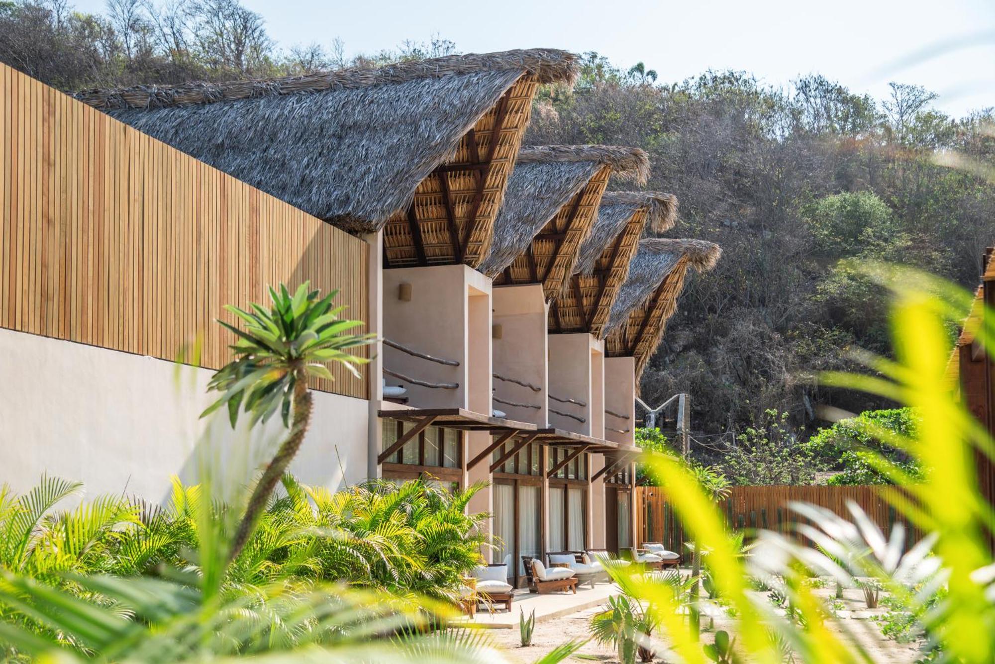 Casa Yati 4*
