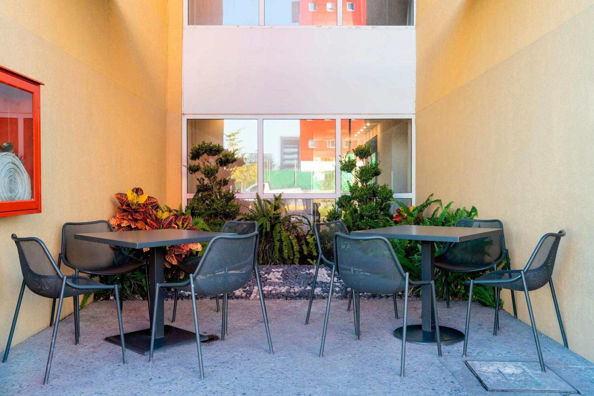 Hotel Express By Marriott Sur 4*