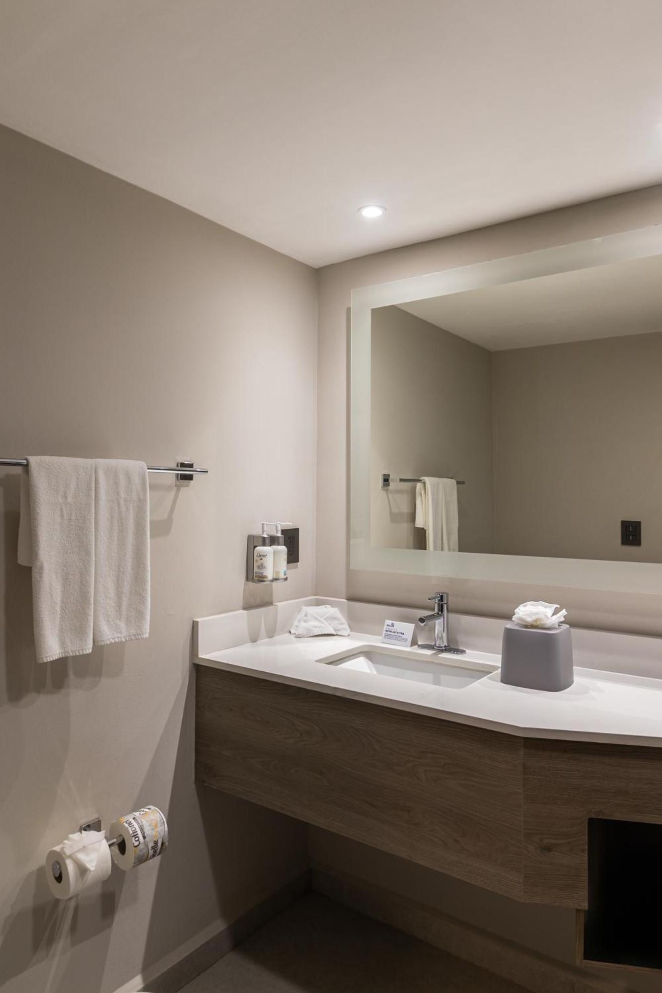 Express By Ihg Hotel