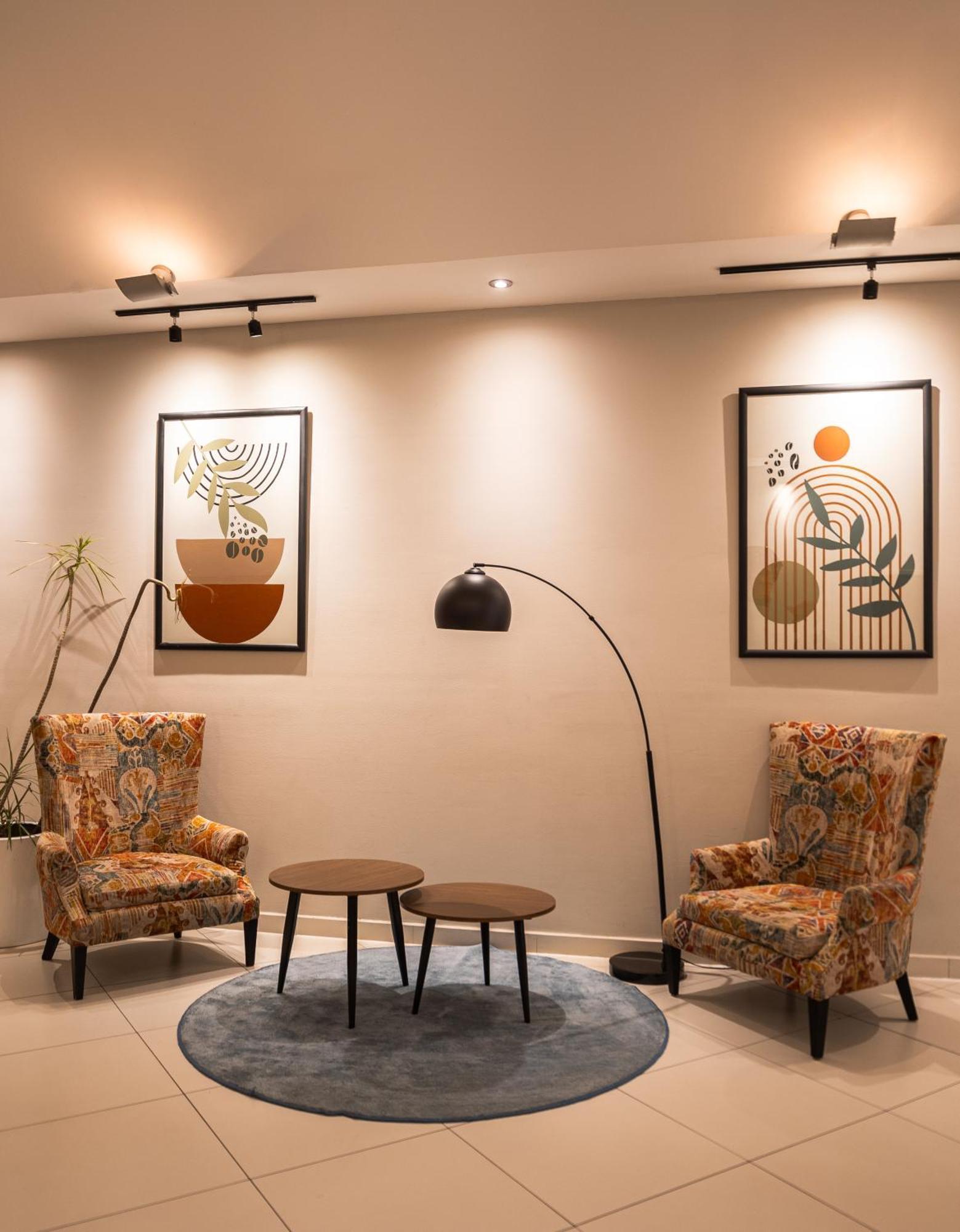 Express By Ihg Hotel