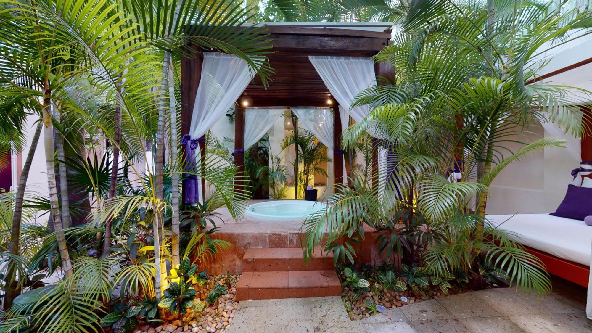 Oasis Palm 4* Cancun