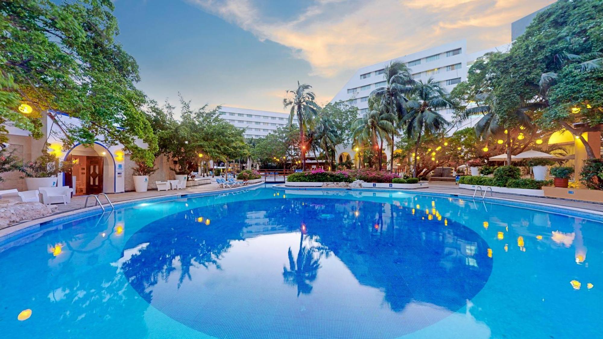 Resort Oasis Palm Cancun