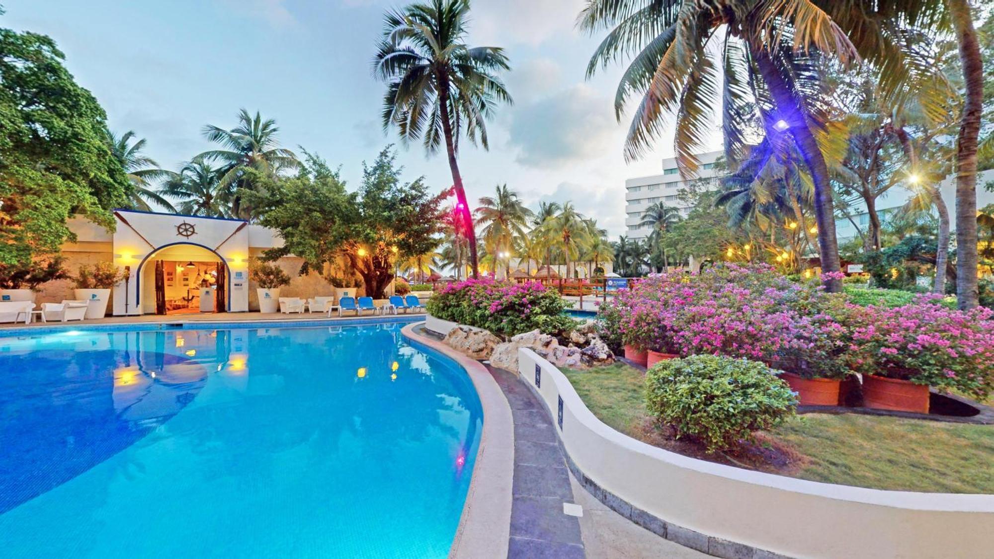 Resort Oasis Palm Cancun