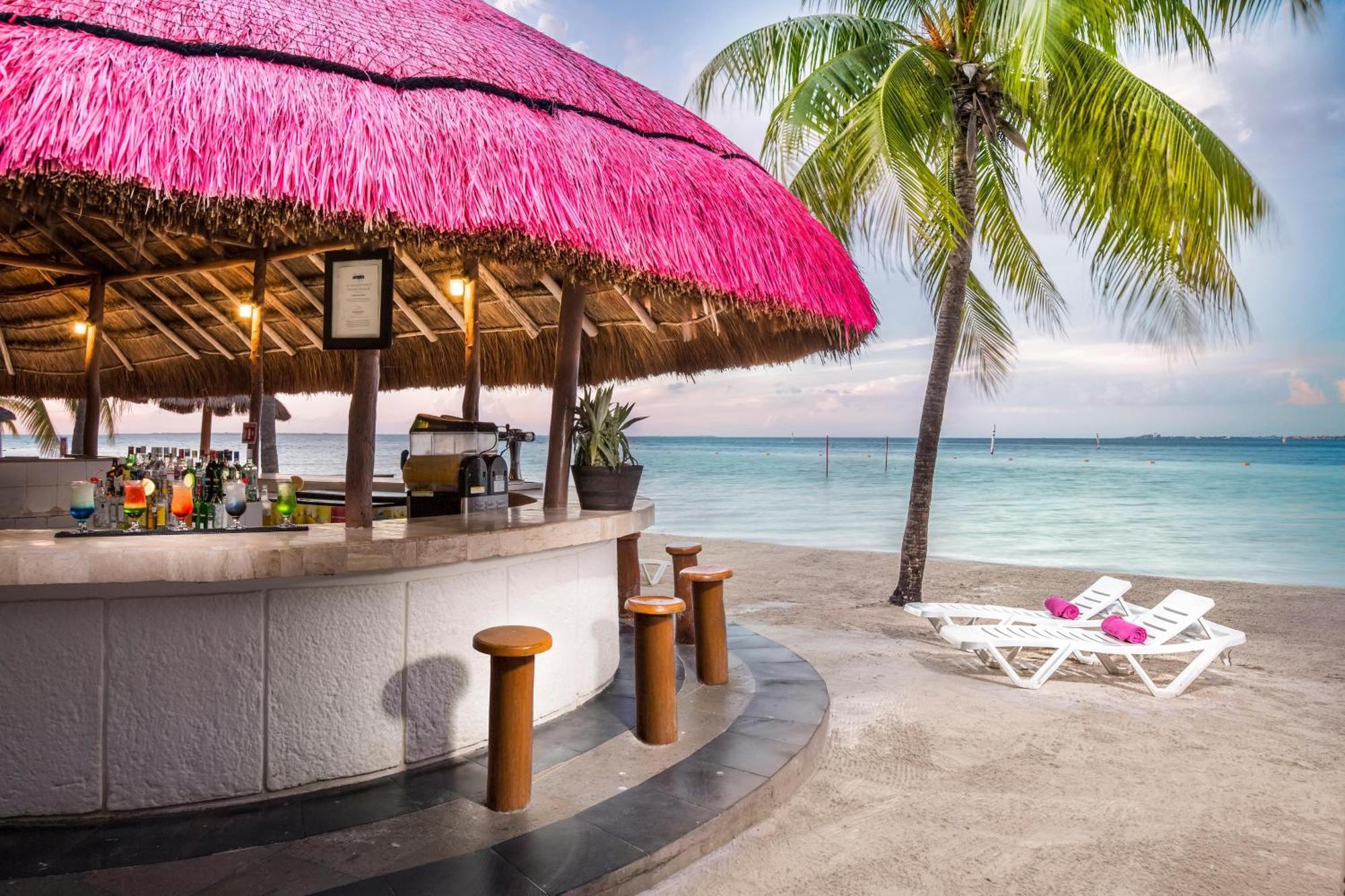 Oasis Palm Cancun