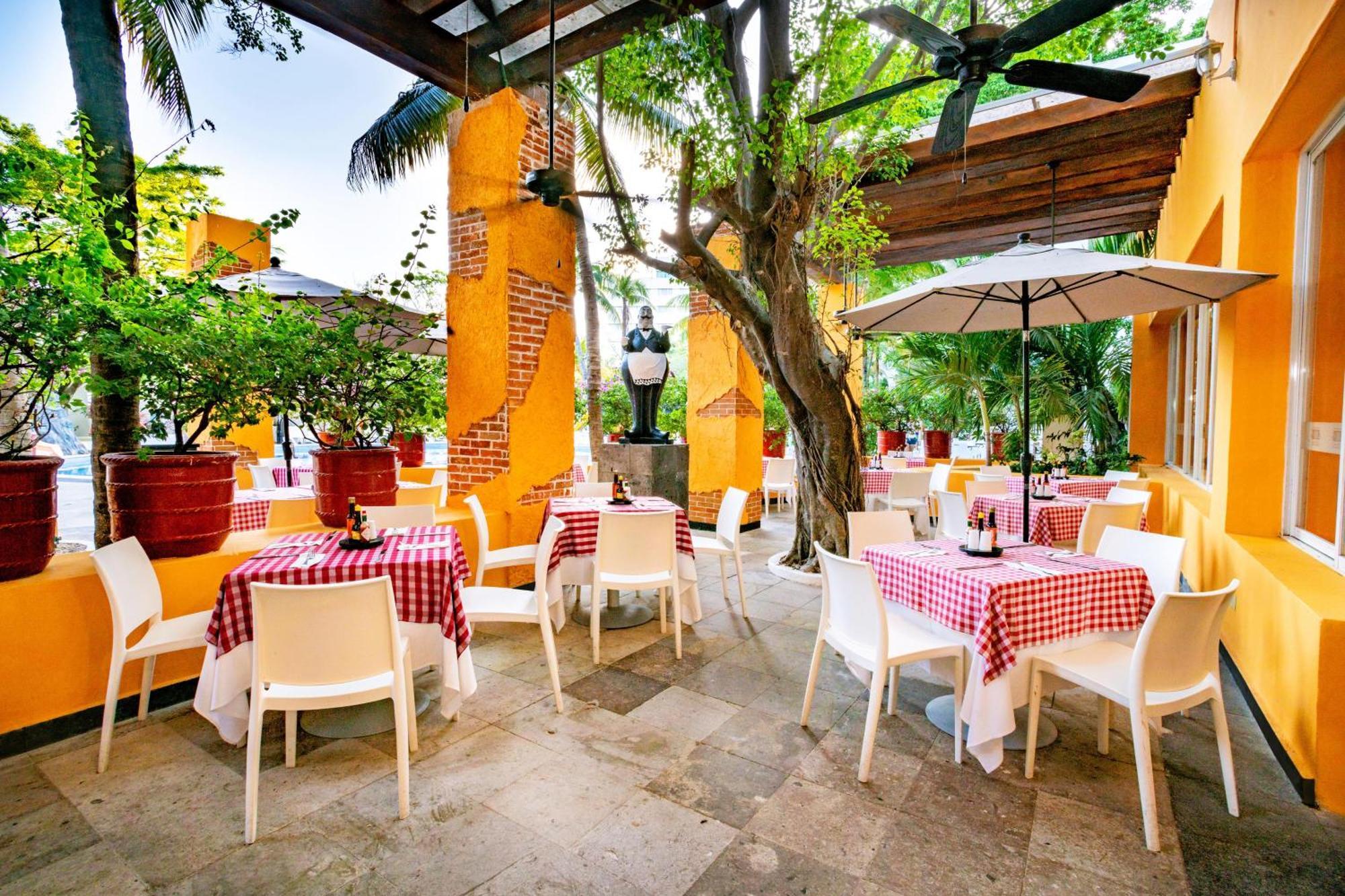 Oasis Palm Cancun