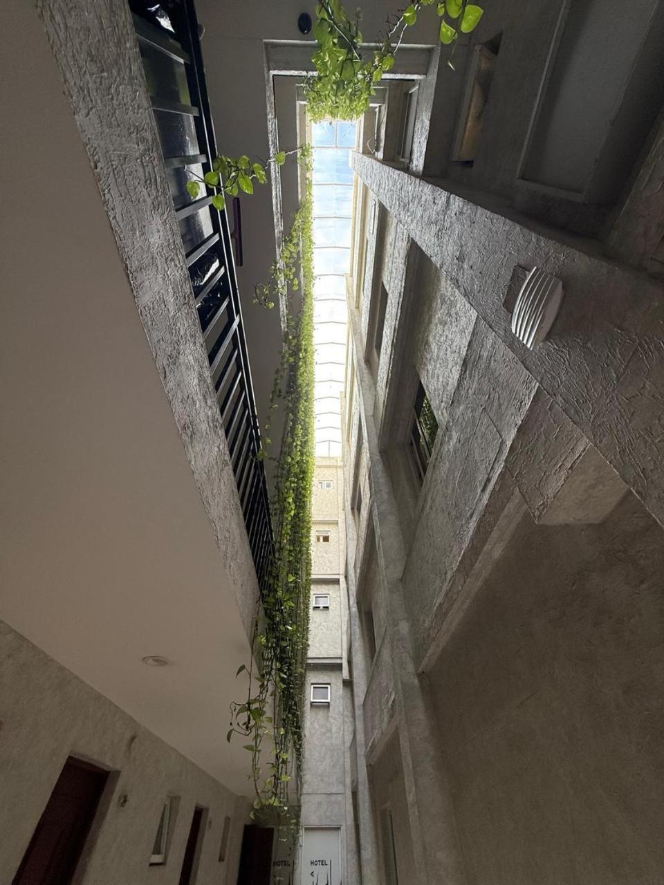 Hotel Impala -atras Del Ado Veracruz