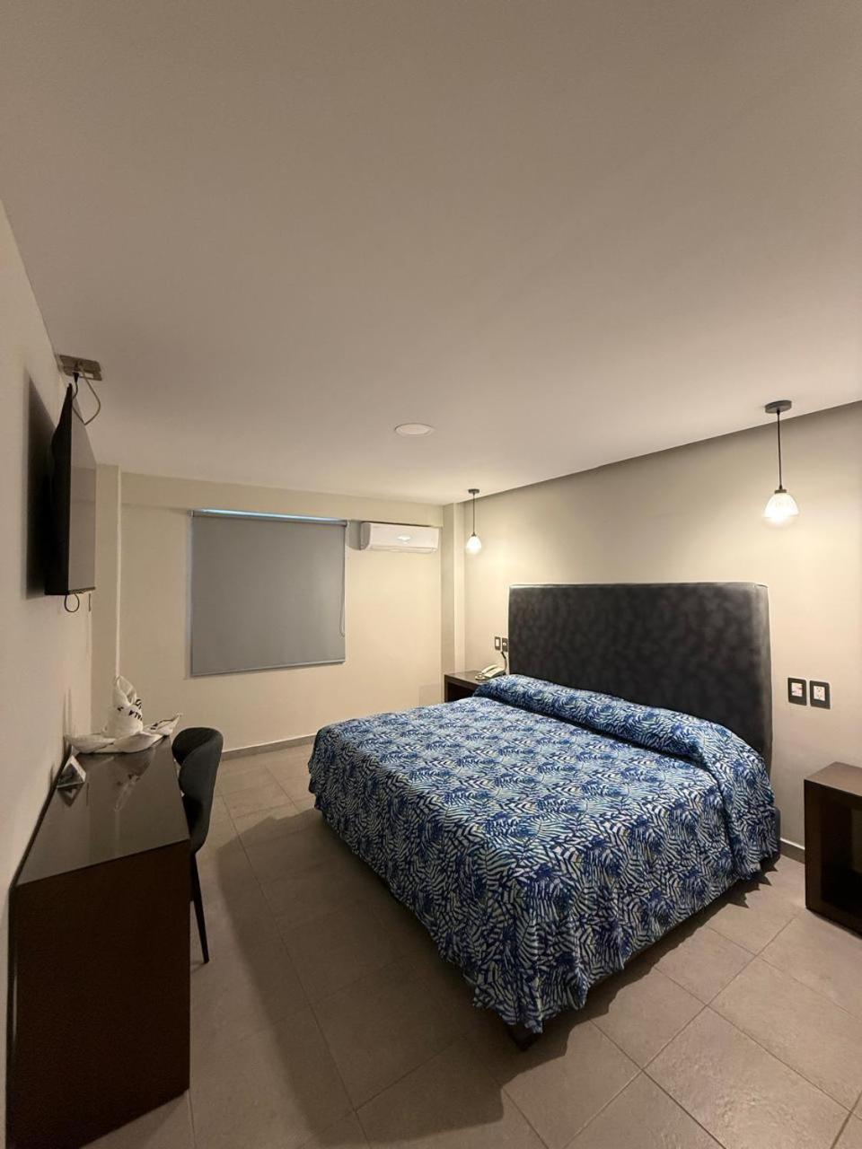 Hotel Impala -atras Del Ado 3*