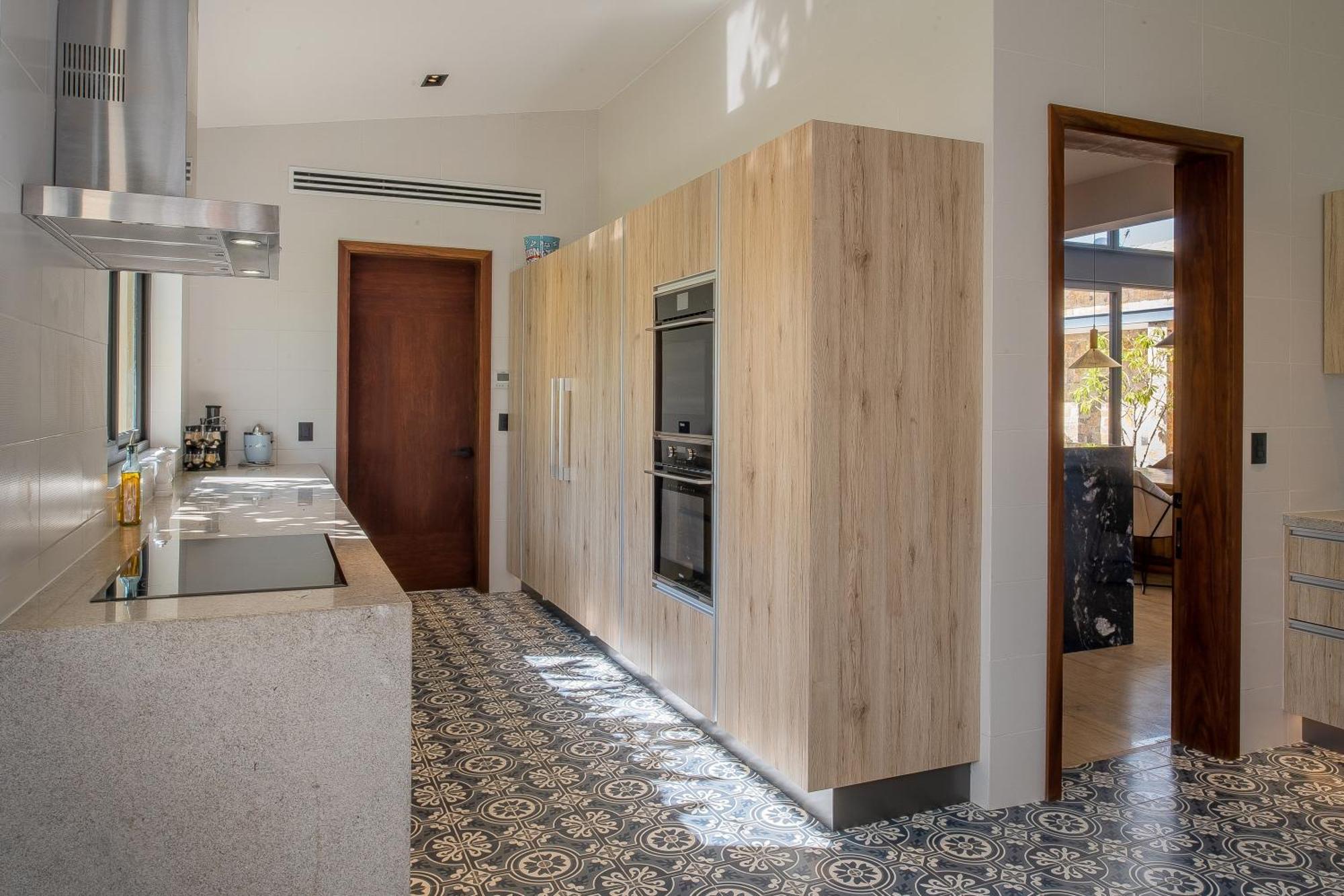 Stunning 11bd Fully Staffed, Indoor Tennis And Villa